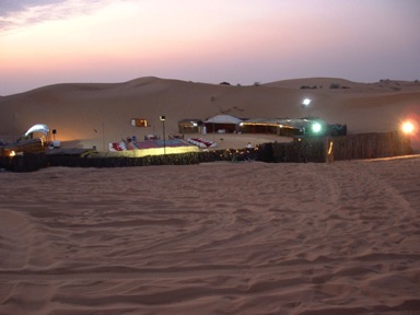 puis dans un camp o&ugrave; nous d&icirc;nons